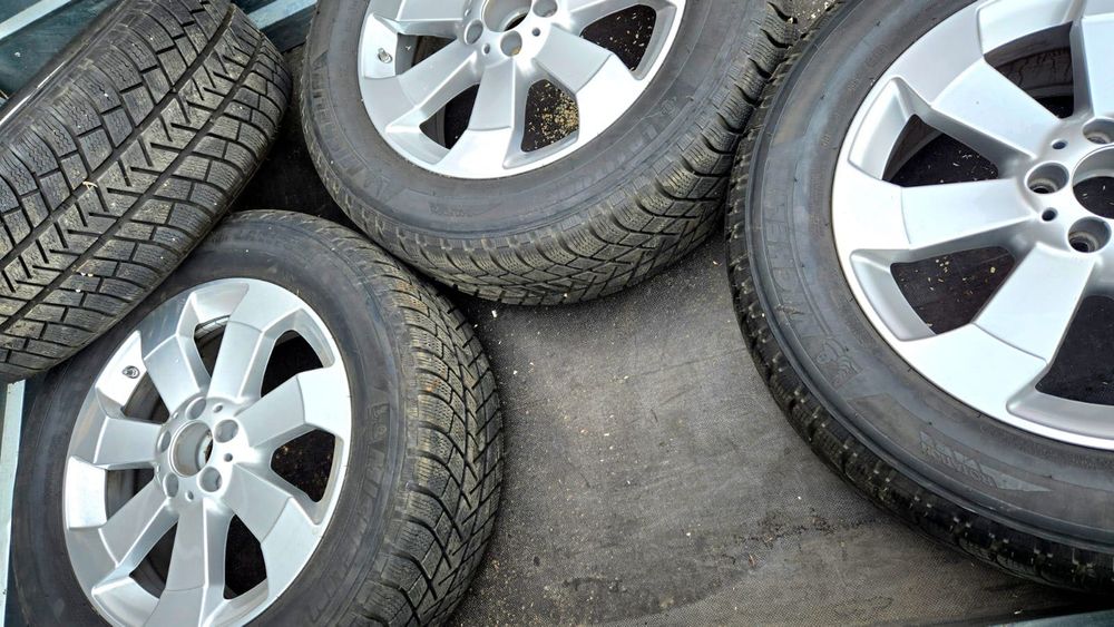 Vând set de jante auto echipate cu anvelope Michelin