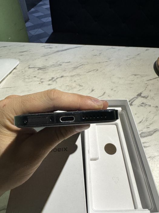Srochna Xiaomi 14 glabal