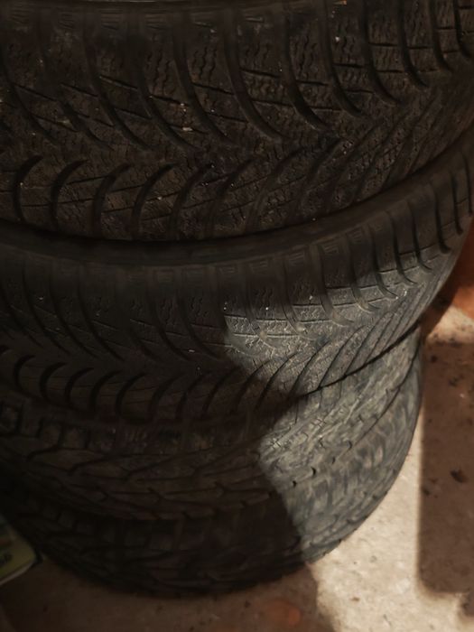 Зимни Гуми 205/55/R16 2 бр в отлично състояние