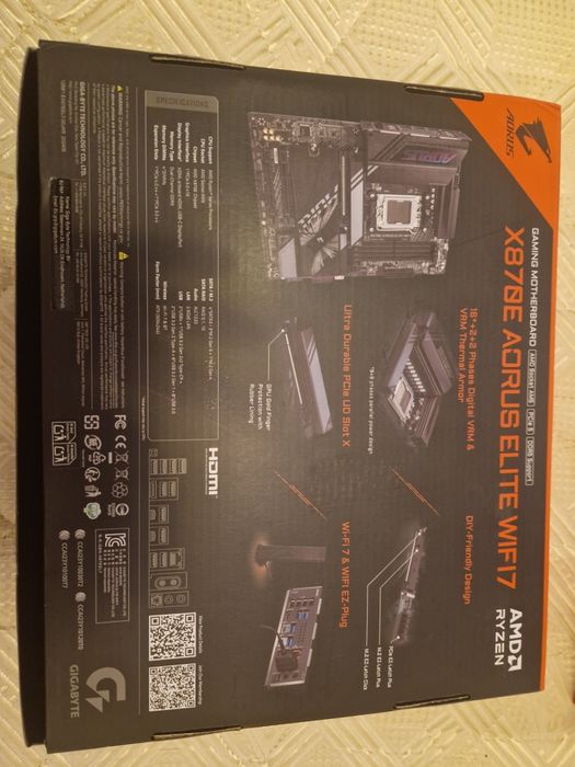 Vand placa de baza X870E Aorus Elite