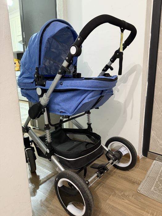 Продам детскую коляску синего цвета