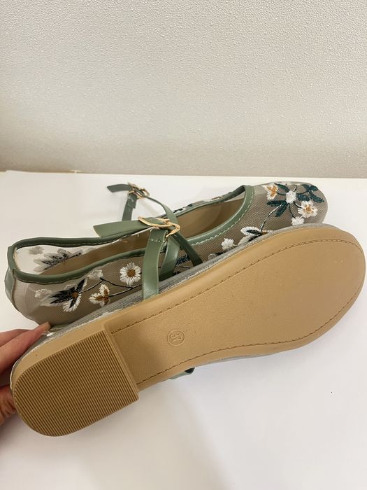 Продам балетки Zara