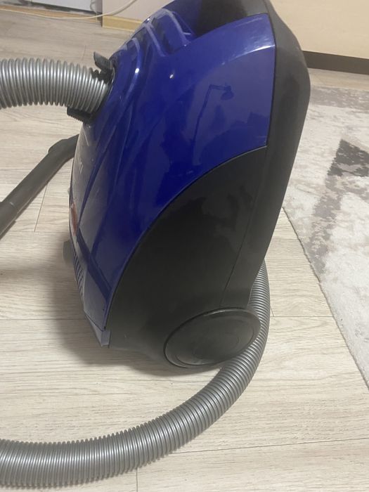 Продам 2 пылесоса