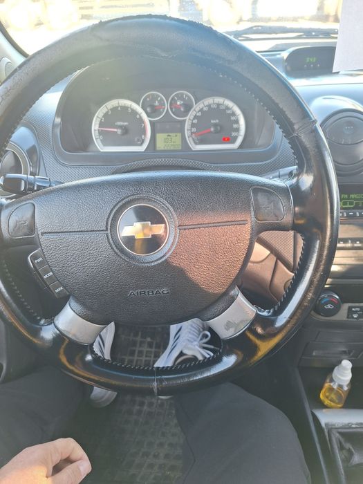 Vând Chevrolet Aveo