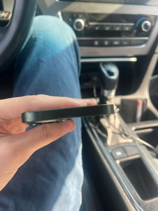 Продам Айфон 13 128гб срочно