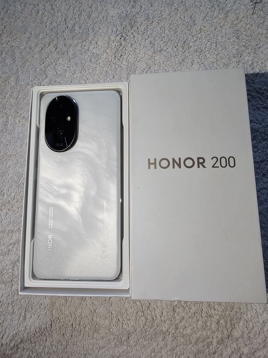 Honor 200 5G  8+8/256GB IDEAL