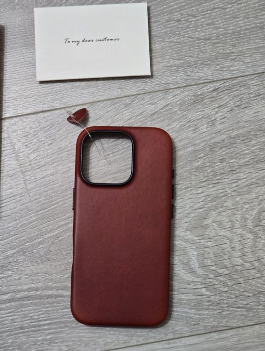 Husă piele SHIELDON iPhone 16 Pro - Retro Red, Magnetică, Slim, nouă