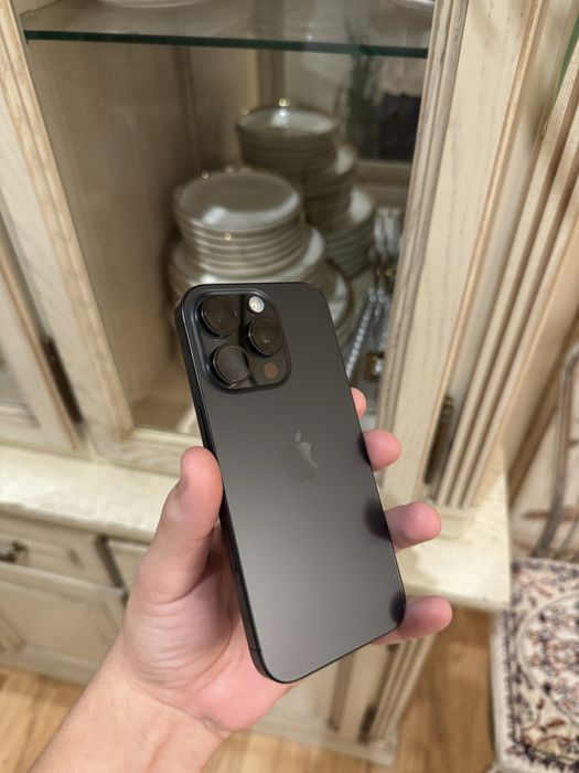 iPhone 16 pro 256gb black titanium