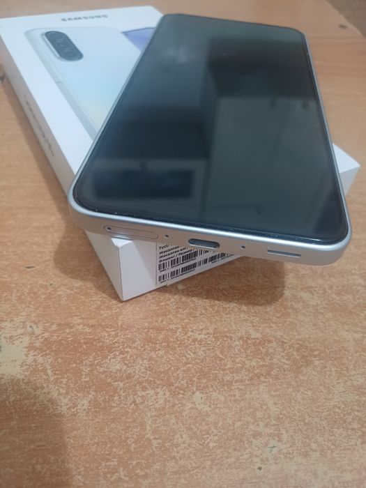 Самсунг А36 5G продам почти новый