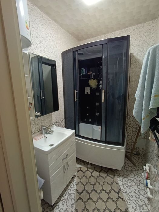 Срочно Продаётся квартира паркентский массив Риезий 3-комн евро ремонт