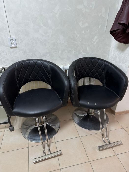 Срочно продам кресло 2 шт