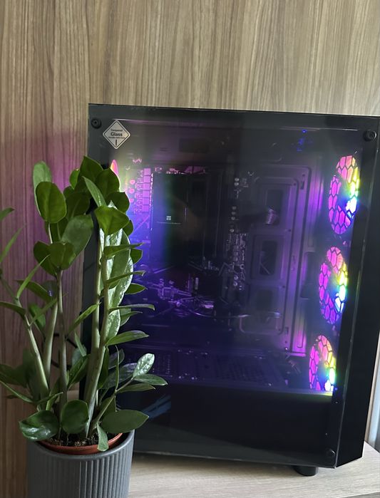 Нов Бюджетен Геймърски Компютър / Ryzen 3 3200G / B550M / RGB / Отличен за Игри и Работа