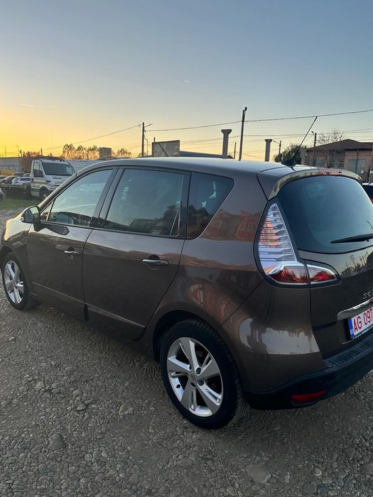 RENAULT Scenic 2012 — imagine 2