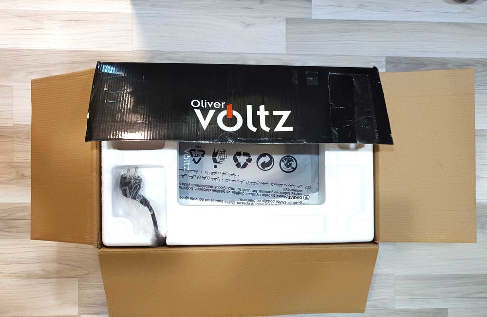 Хлебопекарна Oliver Voltz OV51446B, нова, 800W, 12 програми, LCD дисплей, Таймер, Черна