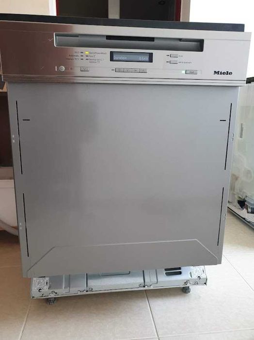 Inox Miele Auto Open QuickPower Wash Съдомиялна - Частично Вграждане