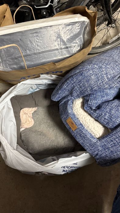 Къщичка за котка + тоалетна + легълце