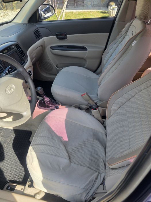 Hyundai Accent / 2009