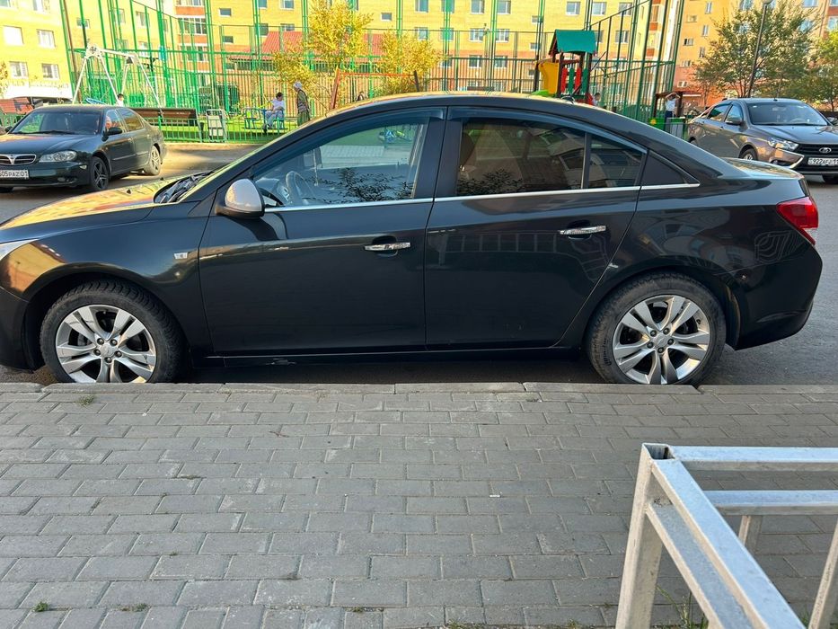 Шевроле Круз 2013 года