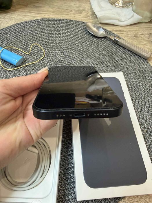 Iphone 13 запазен