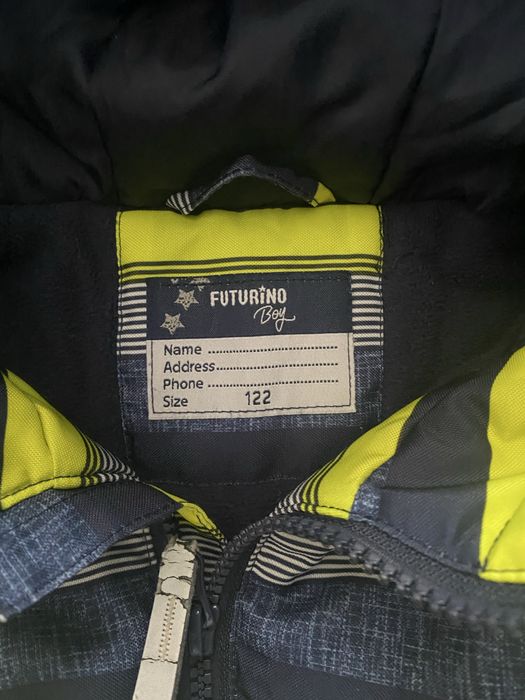 Продам куртку на мальчика