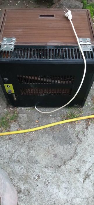 Кемпер хладилник на газ и 220 v