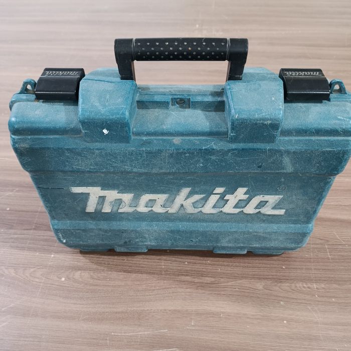 Шуруповёрт макита