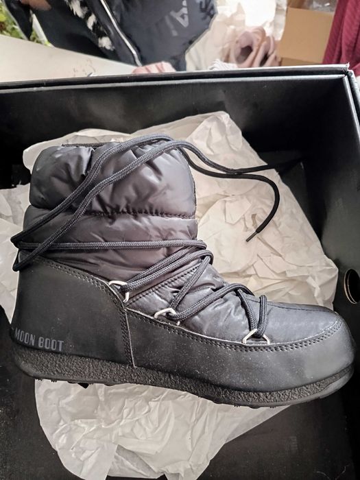 Дамски боти на Moon Boot