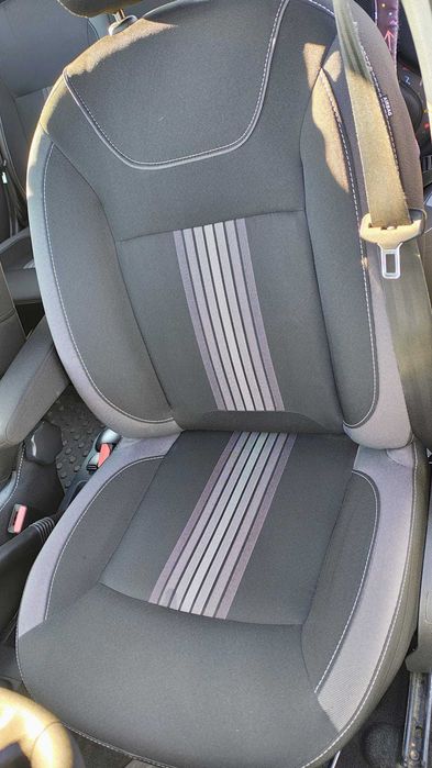 Dacia Logan 2019 - 111717km - 5500 euro (Black & White edition)
