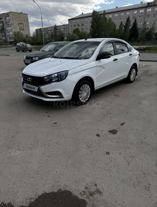 Лада Веста 2018 год