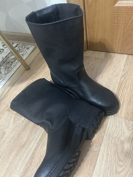 Рабочие сапоги черного цвета