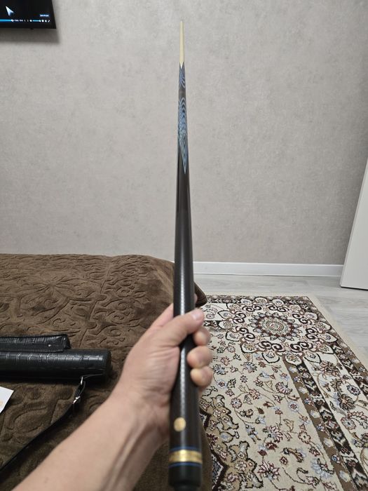 Кий для игры на  бильярде. Тюльпан Легенда.