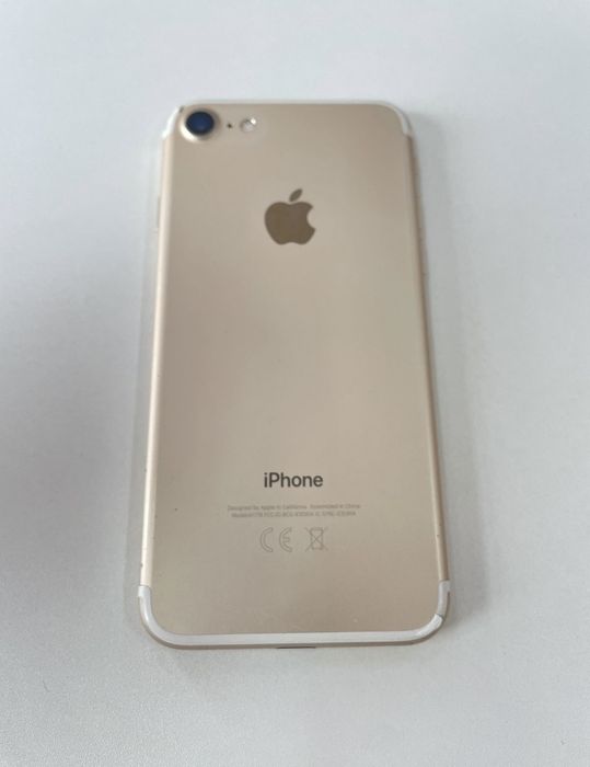 Продам iPhone 7 С ТОРГОМ