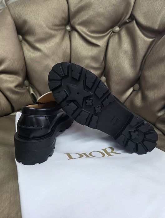 Обувки Christian Dior налични