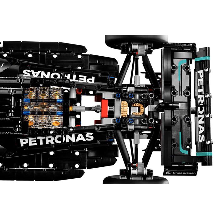 Конструктор Lego Mercedes-AMG F1 W14 Performanc | 1685 деталей | Болид