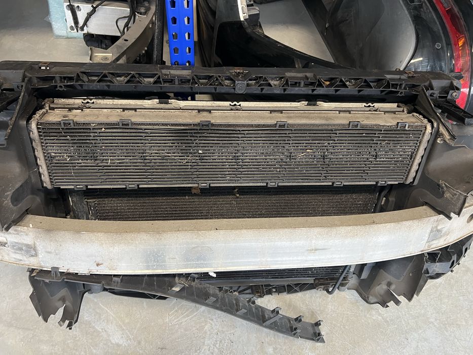 Audi Q3 8U TFSI предна маска/ перки/ радиатори комплект