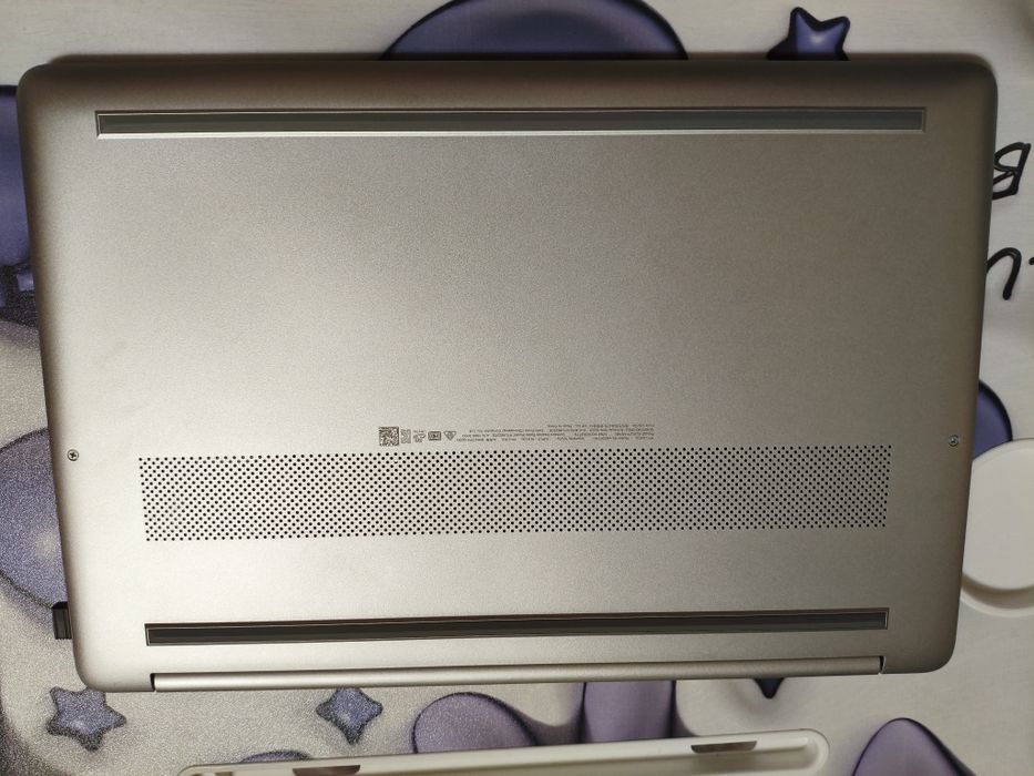 Hp   AMD Ryzen 5 5500U