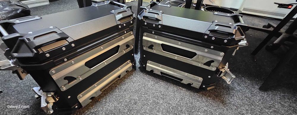 Cutii motocicleta / Side Box 38L / NOI!