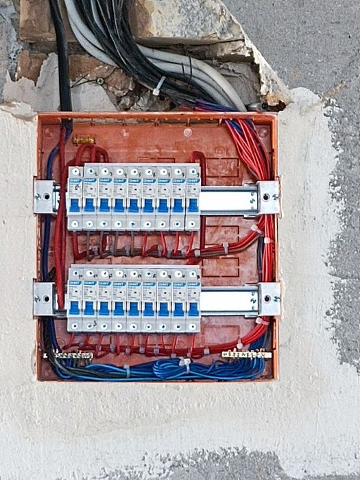 Услуги електрика