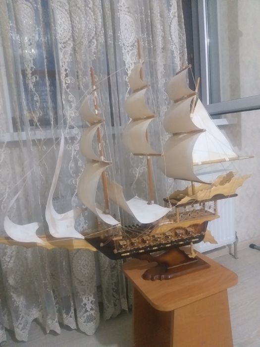 ПРОДАМ макет Корабля.