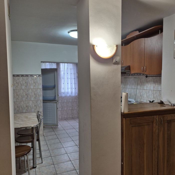 Ofer spre inchiriere apartament  PB str. Sf Apostol Andrei