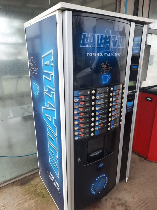 Продавам кафе афтомат