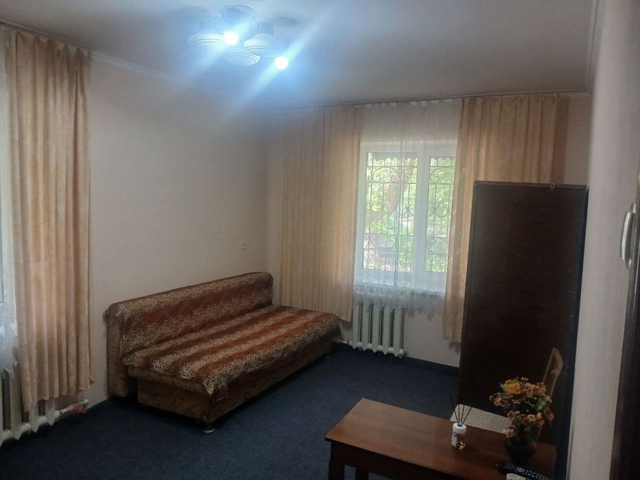 Метро Хамзада 1-хонали квартира хамма обстоновкаси бор. 1/1/5 Цена350$