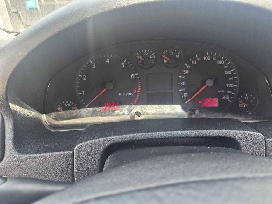 Vand audi a6 2.4  v6 benzina din 2001