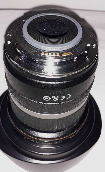 Canon EF-S 10-22 MM cu accesorii ca nou!