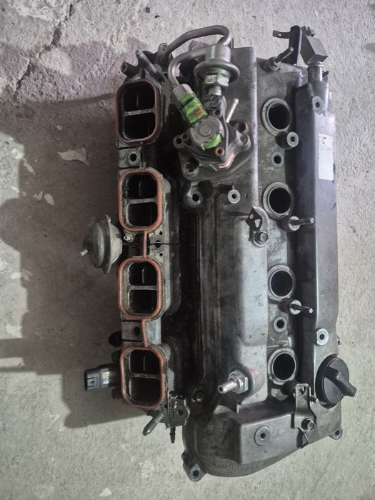 Головка дыигателя Д4 в сборе