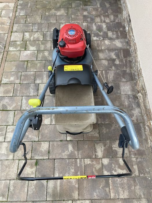 Masină   tuns iarba - gazon Honda Izy