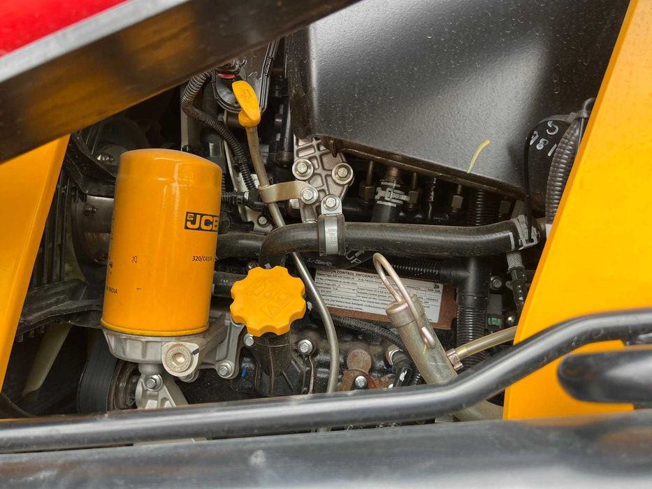 Багер-товарач JCB 3DX Plus – 75 к.с., 7,5 тона, (нов 2025 г.) + видео