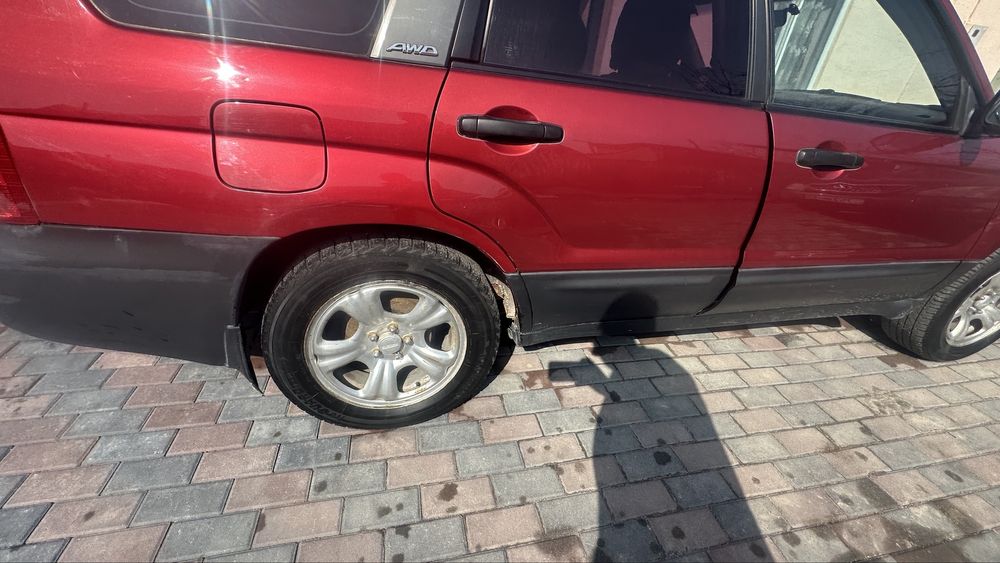 Машина  субару форестор