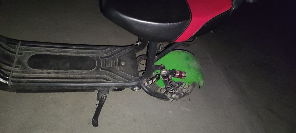 электроскутер весьма хороший и быстрый