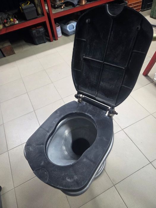 Унитаз из нержавеющей стали